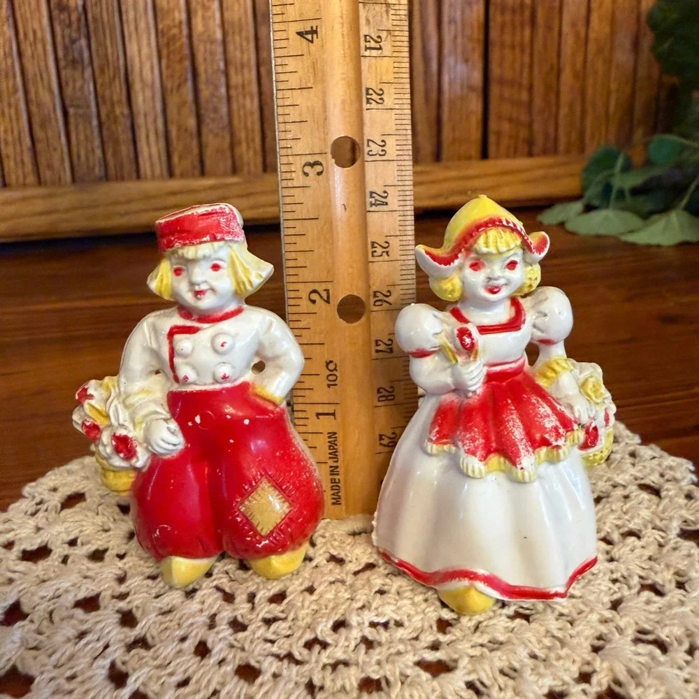 Dutch Boy and Girl Salt Pepper Shaker Set Red White Good Vintage